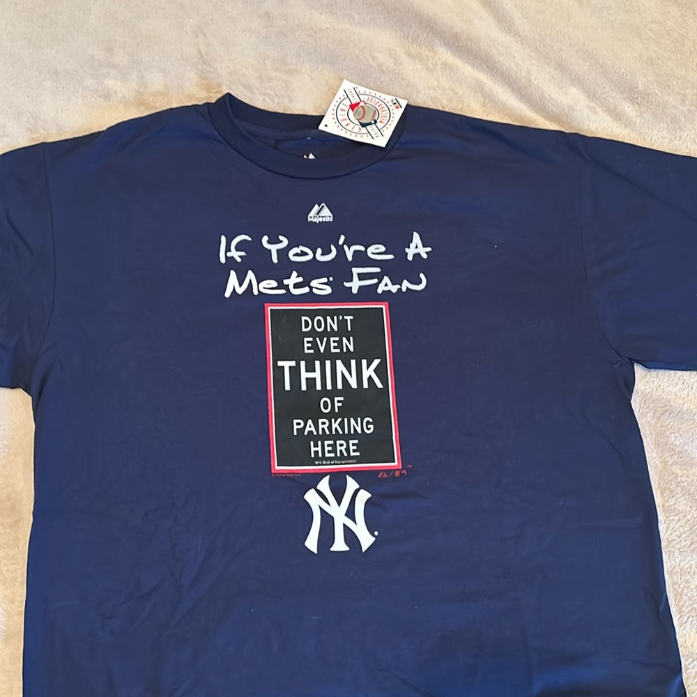 NWT Yankees t shirt